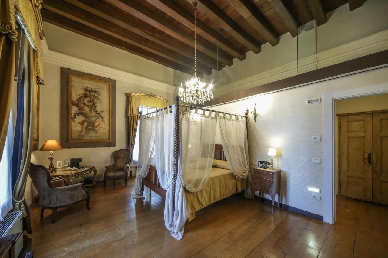 Relais Castello Bevilacqua Eksteriør bilde